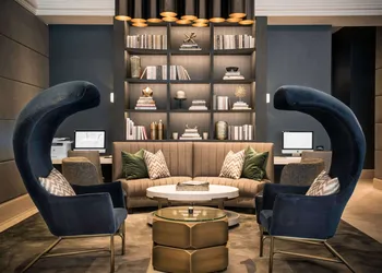 LondonHouse Chicago, Curio Collection by Hilton hotel thumbnail 2