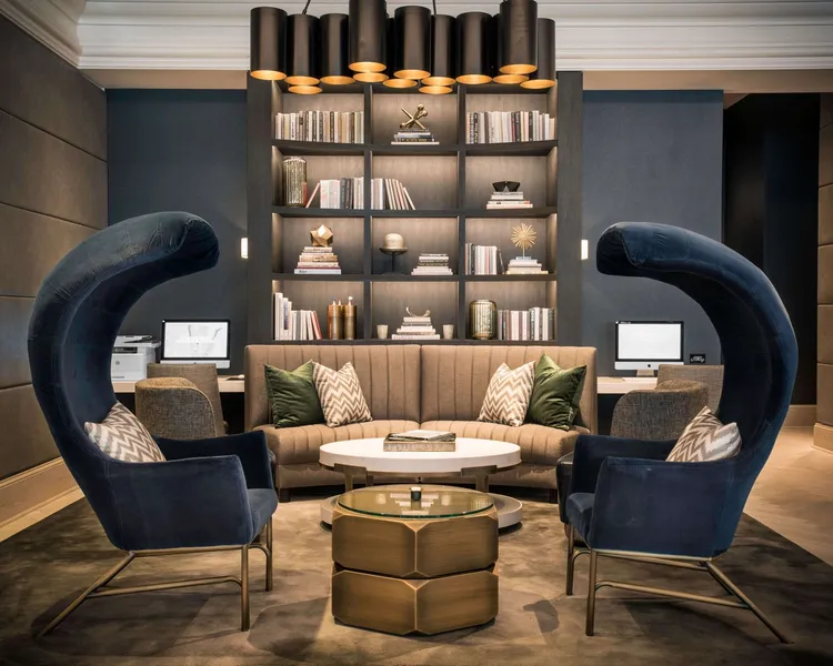 LondonHouse Chicago, Curio Collection by Hilton hotel detail image 2
