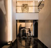 LondonHouse Chicago, Curio Collection by Hilton hotel detail image 3