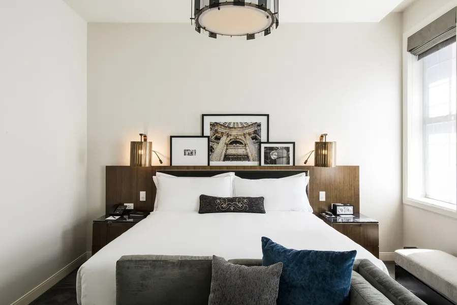 LondonHouse Chicago, Curio Collection by Hilton hotel detail image 6