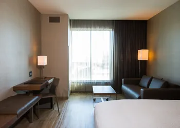 AC Hotel by Marriott Cincinnati at Liberty Center hotel thumbnail 5