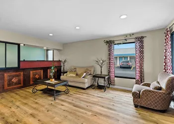 Rodeway Inn & Suites Brookhaven hotel thumbnail 2