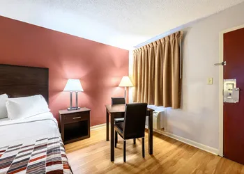 Red Roof Inn Sylacauga hotel thumbnail 4