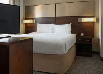 Residence Inn by Marriott Kansas City at The Legends hotel thumbnail 6