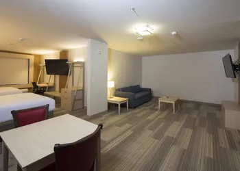 Holiday Inn Express & Suites Alpena - Downtown by IHG hotel thumbnail 2