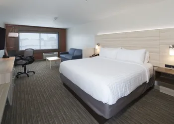 Holiday Inn Express & Suites Alpena - Downtown by IHG hotel thumbnail 8