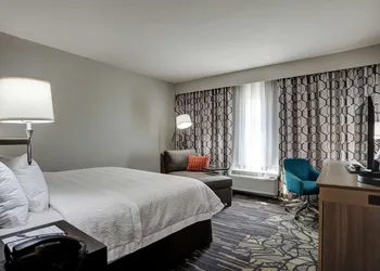 Hampton Inn & Suites Ardmore hotel thumbnail 6