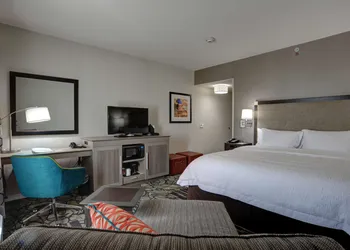 Hampton Inn & Suites Ardmore hotel thumbnail 7