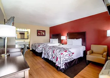 Red Roof Inn & Suites Greenwood, SC hotel thumbnail 4