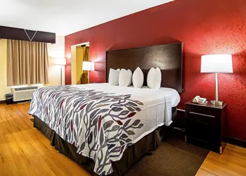 Red Roof Inn & Suites Greenwood, SC hotel thumbnail 6