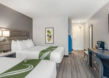 Quality Inn & Suites Amsterdam hotel thumbnail 7