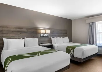 Quality Inn & Suites Amsterdam hotel thumbnail 8