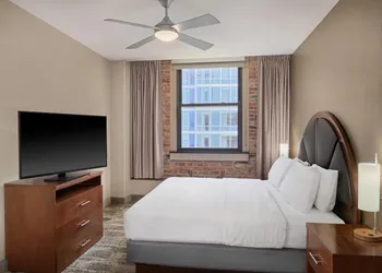Homewood Suites by Hilton Grand Rapids Downtown hotel thumbnail 5