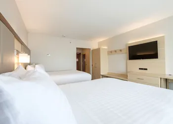 Holiday Inn Express & Suites Eagan - Minneapolis Area by IHG hotel thumbnail 6
