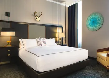 Kimpton Cardinal Hotel by IHG hotel thumbnail 6