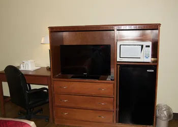 Econo Lodge Lexington Downtown near I-81 hotel thumbnail 5