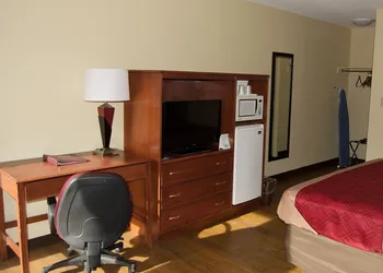 Econo Lodge Lexington Downtown near I-81 hotel thumbnail 7
