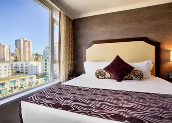 Pinnacle Hotel at the Pier hotel thumbnail 5