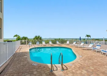 Belleair Beach Club hotel thumbnail 3