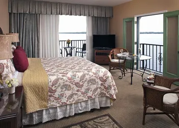 Club Continental hotel thumbnail 6