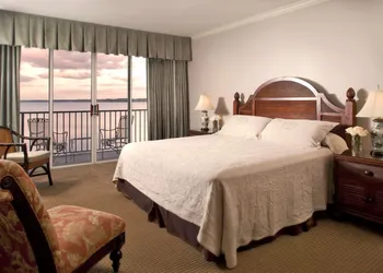 Club Continental hotel thumbnail 8