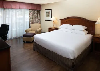Red Lion Hotel Redding hotel thumbnail 8