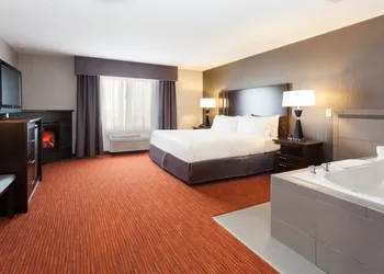 Holiday Inn Express Hotel & Suites Rapid City by IHG hotel thumbnail 5