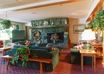 Commodores Inn hotel thumbnail 3