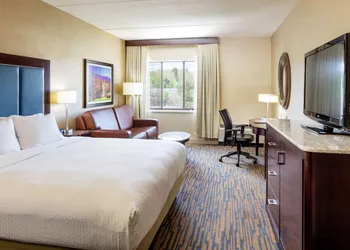 Doubletree by Hilton Hotel Leominster hotel thumbnail 6
