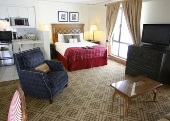 Fairmont Tremblant hotel thumbnail 8