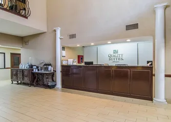 Quality Suites Graham - Burlington South hotel thumbnail 2