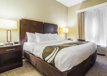 Quality Suites Graham - Burlington South hotel thumbnail 5