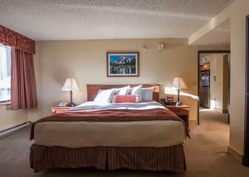 The Grand Lodge, A Vail Resorts Property hotel thumbnail 7