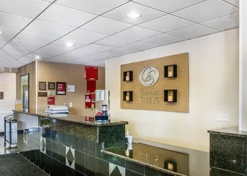 Comfort Suites Wixom - Novi hotel thumbnail 3