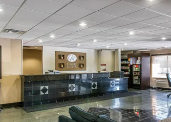 Comfort Suites Wixom - Novi hotel thumbnail 4