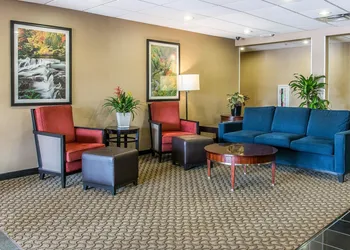 Comfort Suites Wixom - Novi hotel thumbnail 5