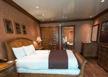 South Point Hotel, Casino, and Spa hotel thumbnail 4