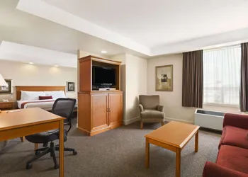 Travelodge by Wyndham Spruce Grove hotel thumbnail 6