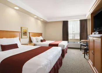 Travelodge by Wyndham Spruce Grove hotel thumbnail 7