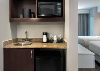Springhill Suites by Marriott Pittsburgh Mills hotel thumbnail 5