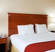 Holiday Inn Express Hotel & Suites Phenix City - Columbus by IHG hotel detail image 3