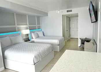 Lani Kai Beachfront Resort hotel thumbnail 6