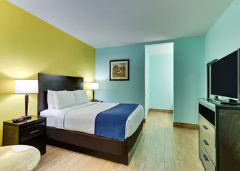 The Island Hotel Near Beach Port Aransas hotel thumbnail 6