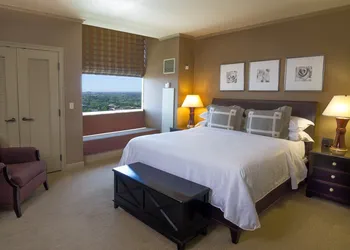 Sheraton Grand Sacramento Hotel hotel thumbnail 4
