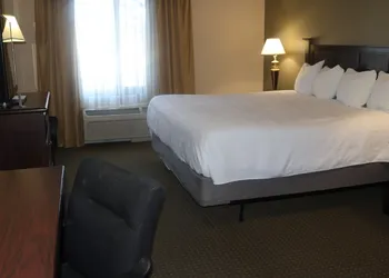 Wingate By Wyndham Peoria hotel thumbnail 5