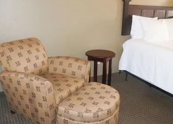 Wingate By Wyndham Peoria hotel thumbnail 6
