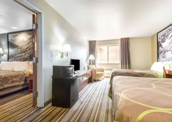 Super 8 by Wyndham Buena Vista hotel thumbnail 7