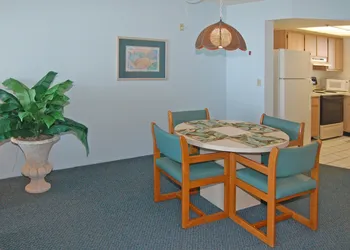 Ocean Trillium Suites hotel thumbnail 8