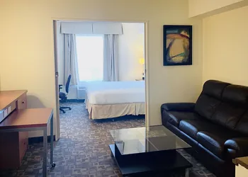 Days Inn by Wyndham Grande Prairie hotel thumbnail 8