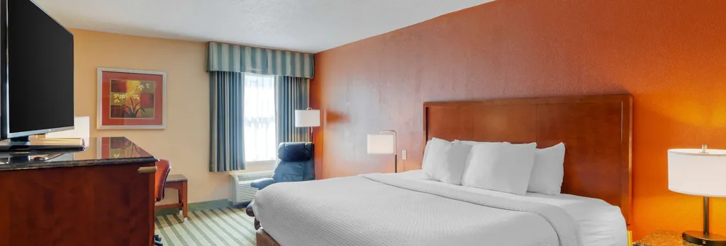 Hotel photo 1 of 28